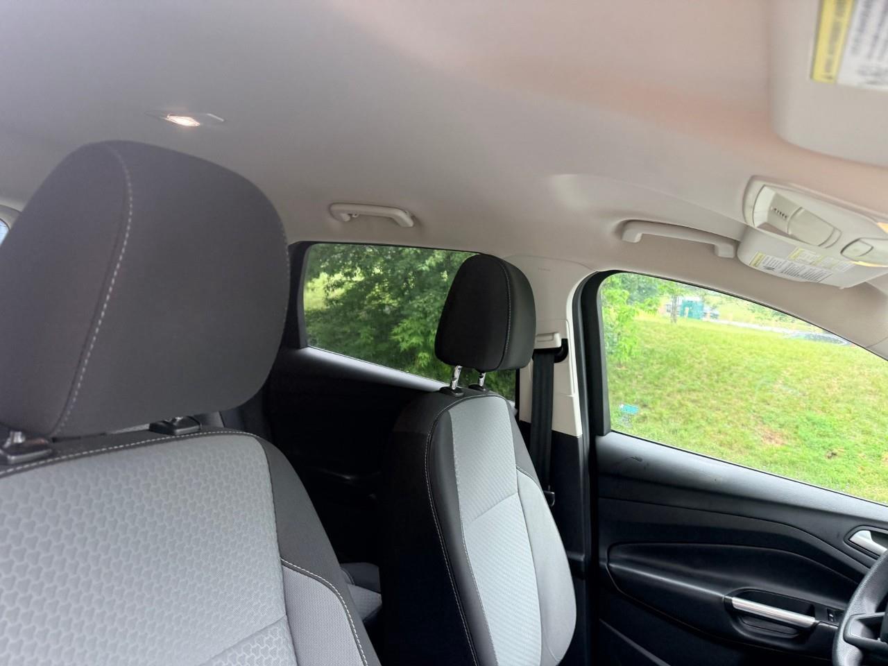 2017 Ford Escape SE 4dr 4x4 Photo