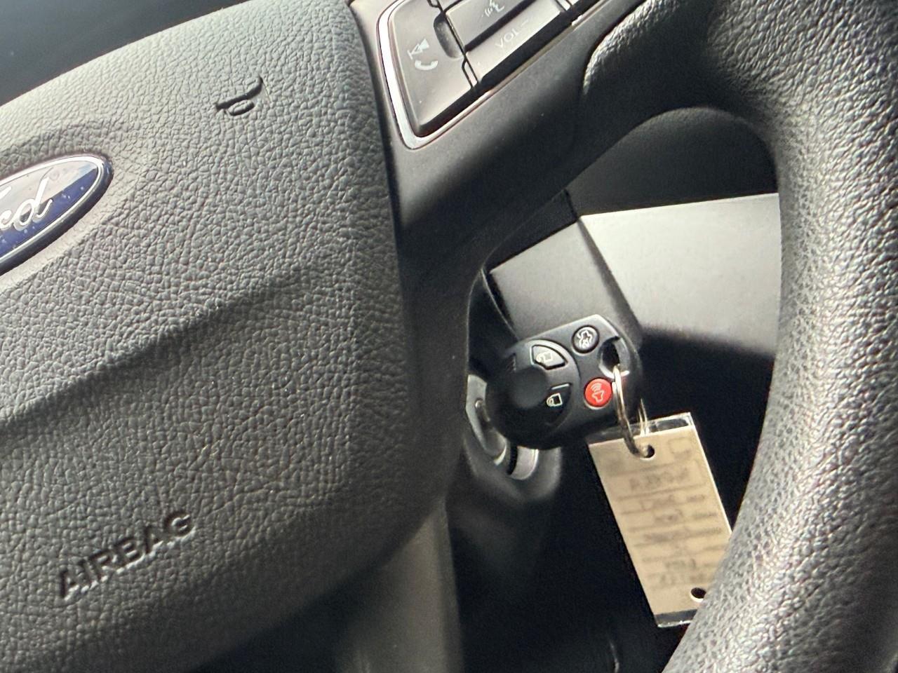 2017 Ford Escape SE 4dr 4x4 Photo