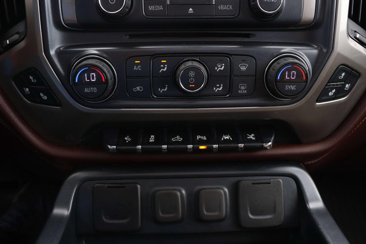 2017 Chevrolet Silverado 1500 FULLY SAFTIED CERTIFIED Photo