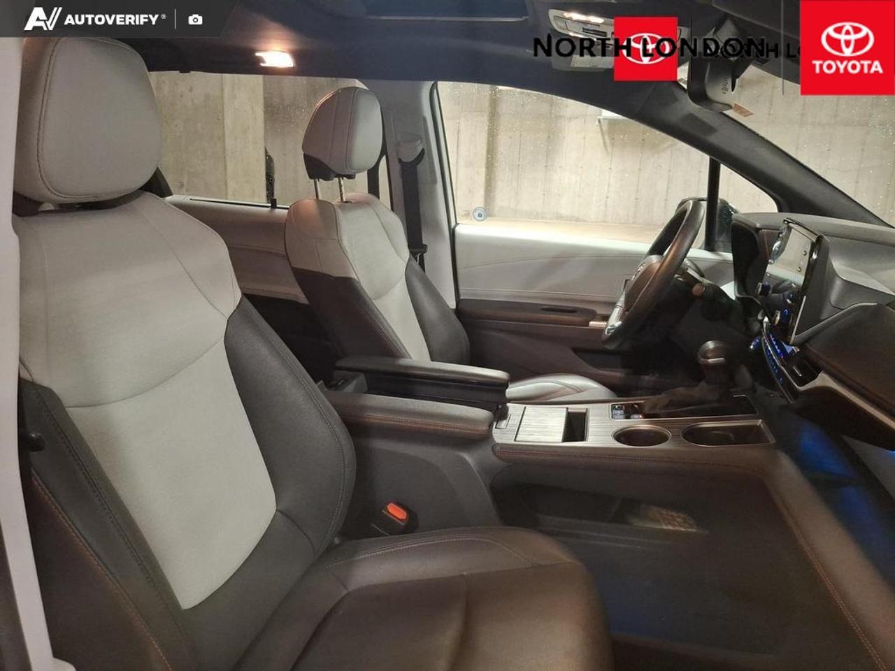 2023 Toyota Sienna XSE 7-Passenger 4dr Front-Wheel Drive Passenger Van Photo
