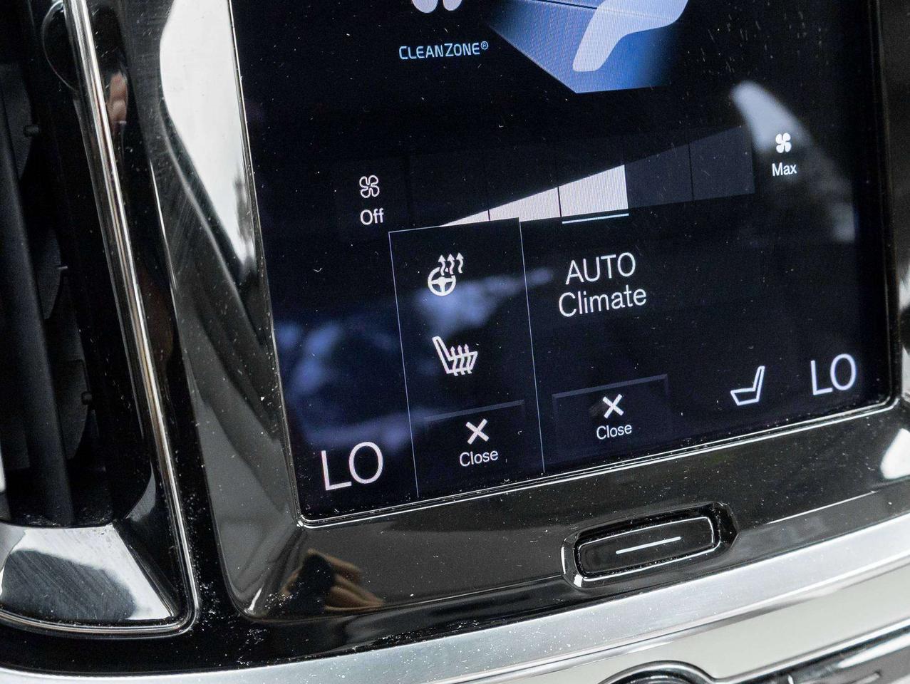 2022 Volvo S60 Momentum Photo