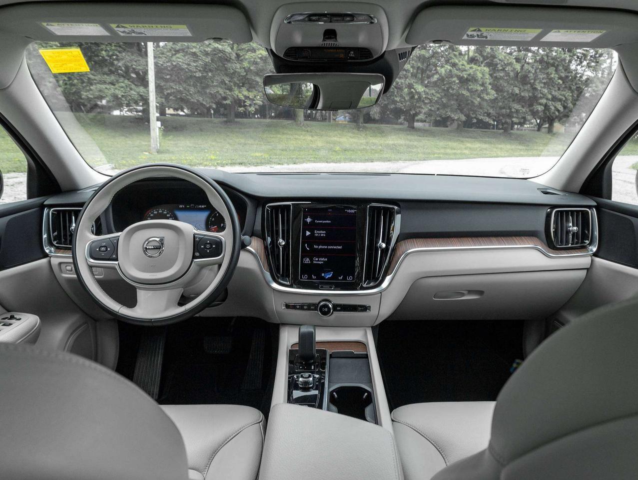 2022 Volvo S60 Momentum Photo
