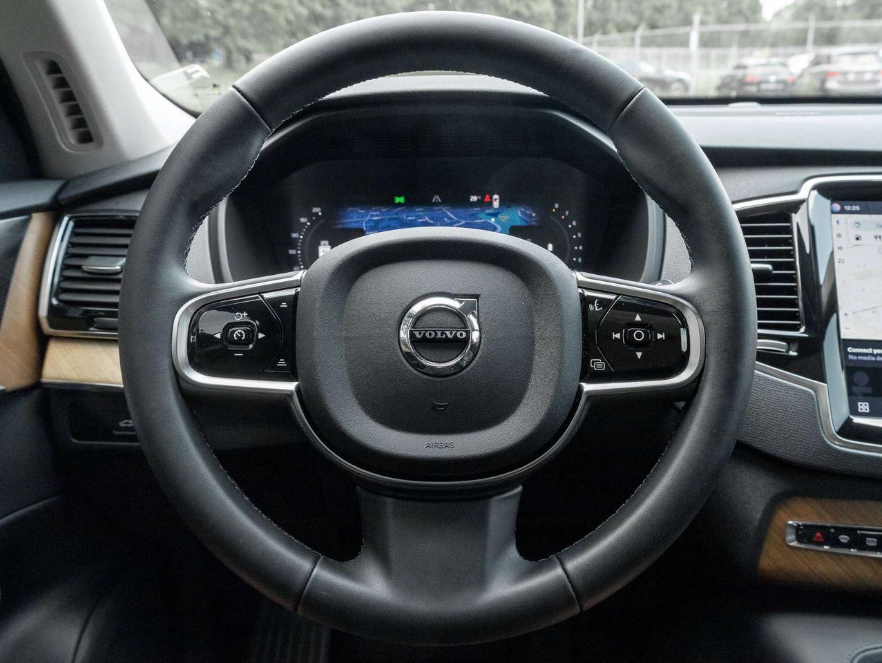 2024 Volvo XC90 PLUS^Harman Kardon^21"Alloy W^CPO rate fr 2.99%* Photo