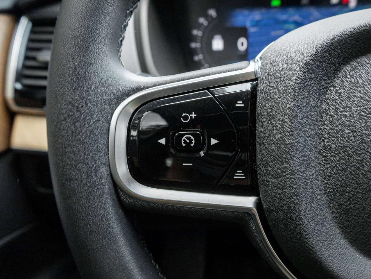 2024 Volvo XC90 PLUS^Harman Kardon^21"Alloy W^CPO rate fr 2.99%* Photo