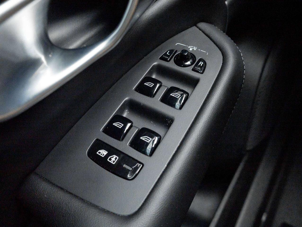 2024 Volvo XC90 PLUS^Harman Kardon^21"Alloy W^CPO rate fr 2.99%* Photo