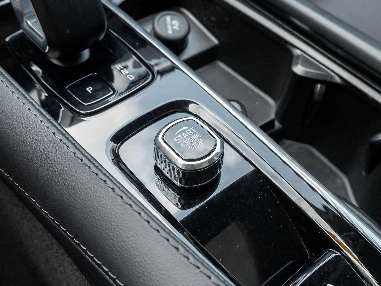2024 Volvo XC90 PLUS^Harman Kardon^21"Alloy W^CPO rate fr 2.99%* Photo