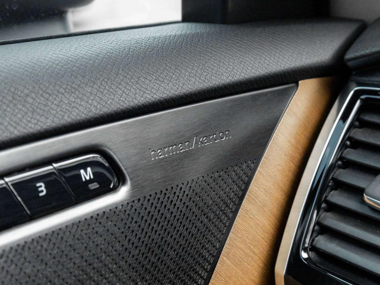 2024 Volvo XC90 PLUS^Harman Kardon^21"Alloy W^CPO rate fr 2.99%* Photo