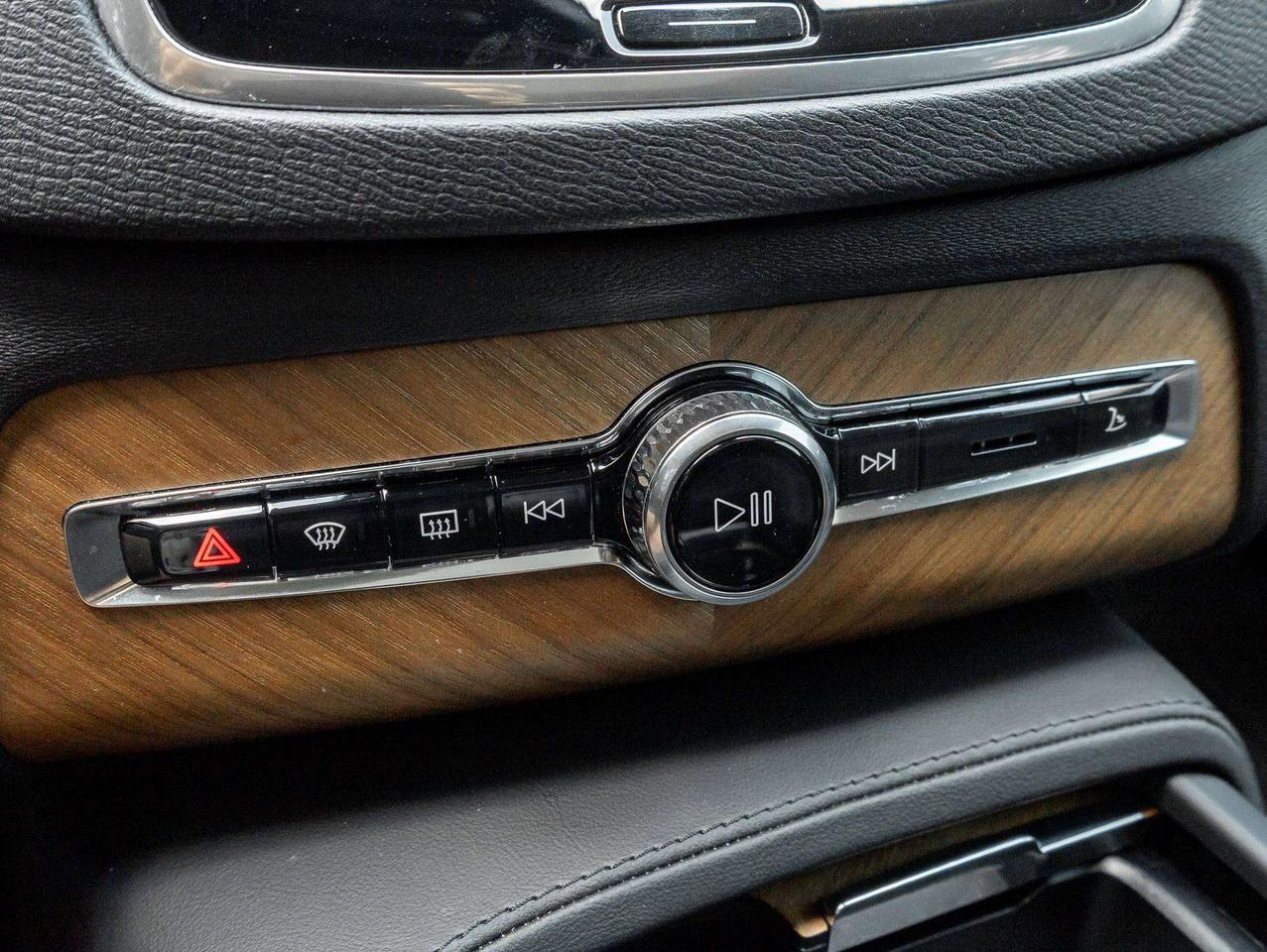 2024 Volvo XC90 PLUS^Harman Kardon^21"Alloy W^CPO rate fr 2.99%* Photo