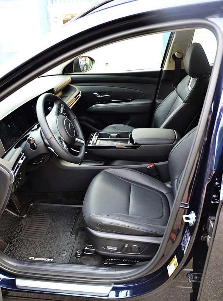 2026 Hyundai Tucson ULTIMATE EDITION AWD HYBRID+ Plug In Electric Photo