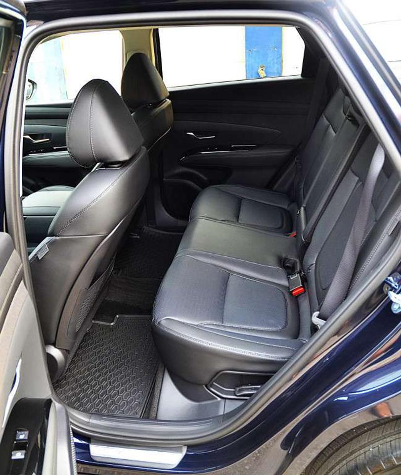 2026 Hyundai Tucson ULTIMATE EDITION AWD HYBRID+ Plug In Electric Photo