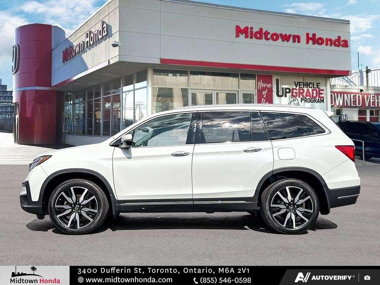 2022 Honda Pilot Touring 8-Passenger AWD Photo