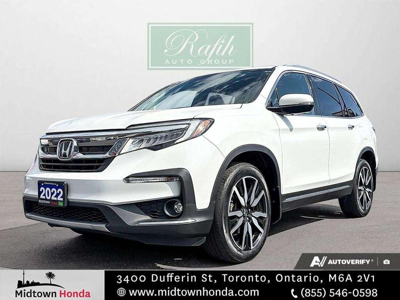 2022 Honda Pilot Touring 8-Passenger AWD Photo0