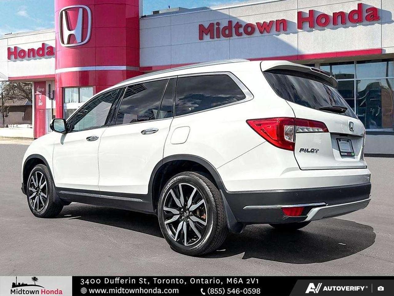 2022 Honda Pilot Touring 8-Passenger AWD Photo