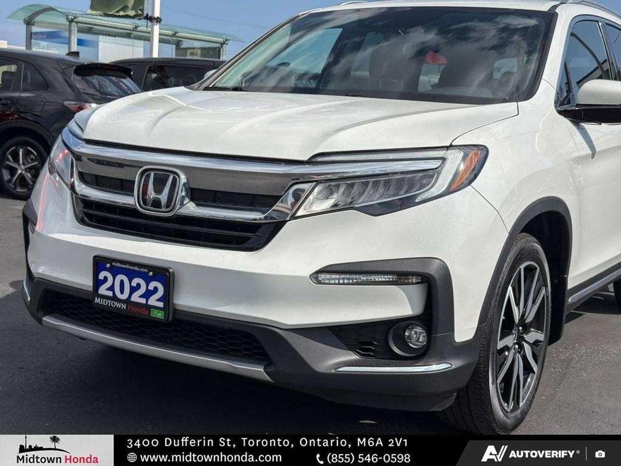 2022 Honda Pilot Touring 8-Passenger AWD Photo