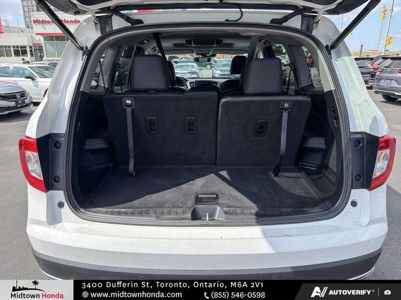 2022 Honda Pilot Touring 8-Passenger AWD Photo