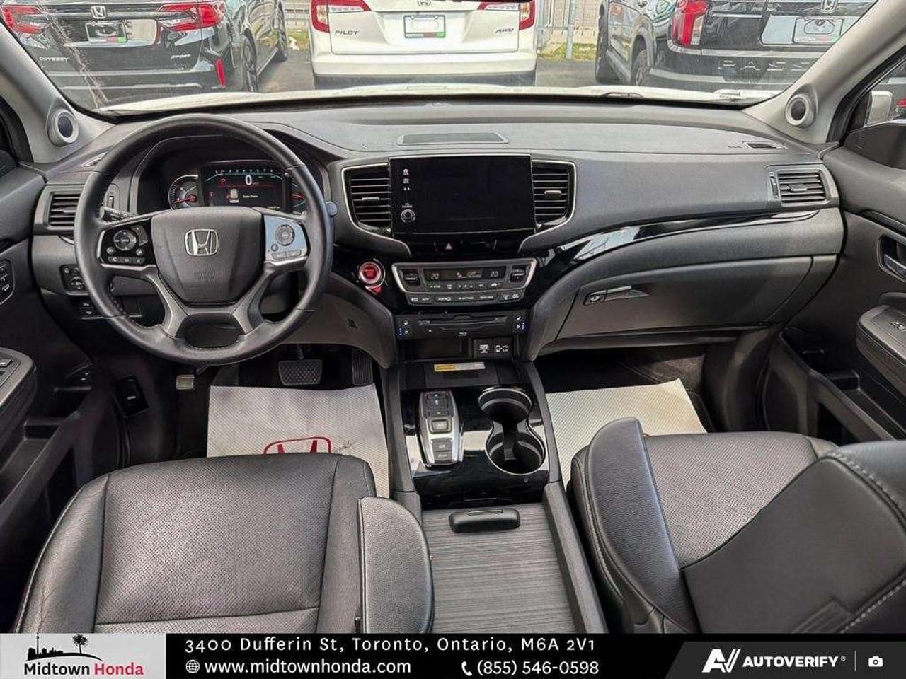 2022 Honda Pilot Touring 8-Passenger AWD Photo