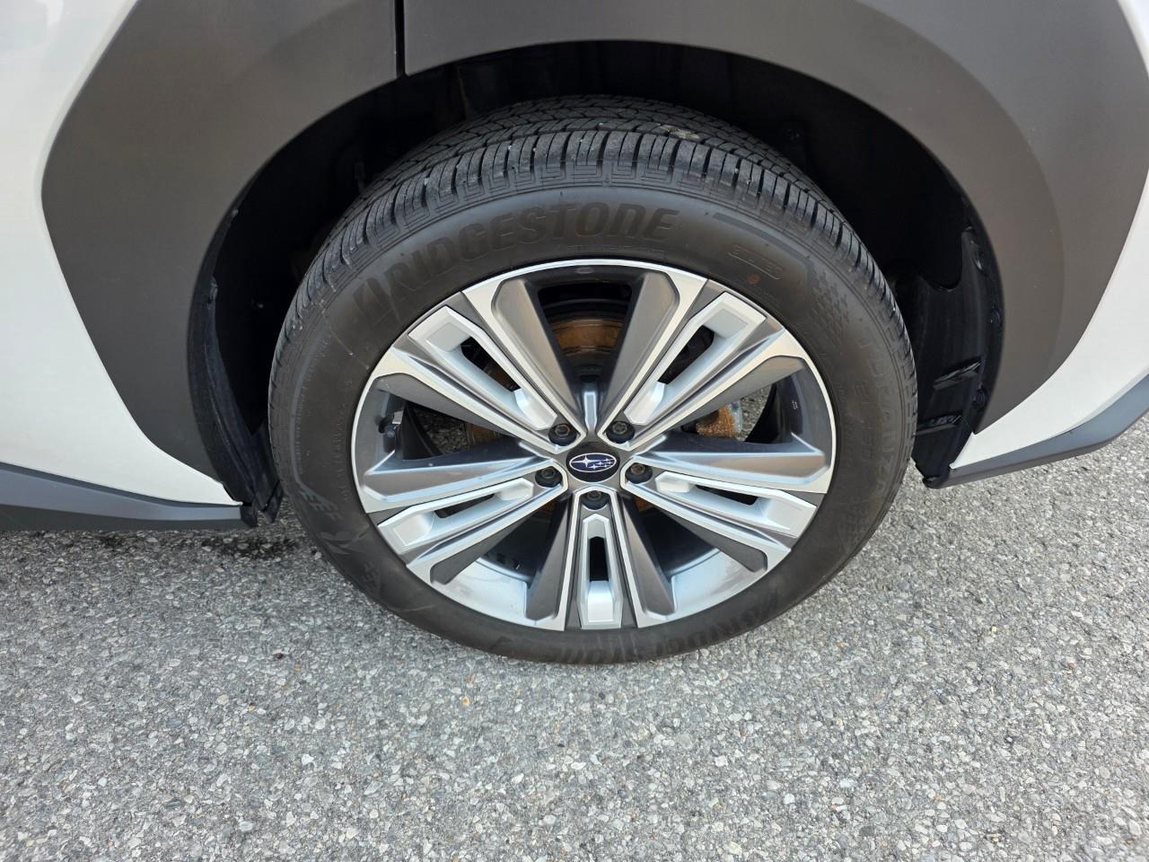 2024 Subaru Solterra Luxury Package 4dr All-Wheel Drive Photo
