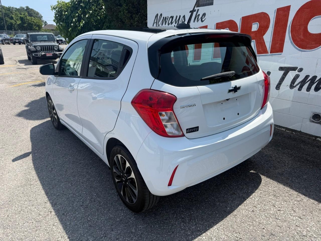 2022 Chevrolet Spark 1LT CVT 4dr Hatchback Photo4