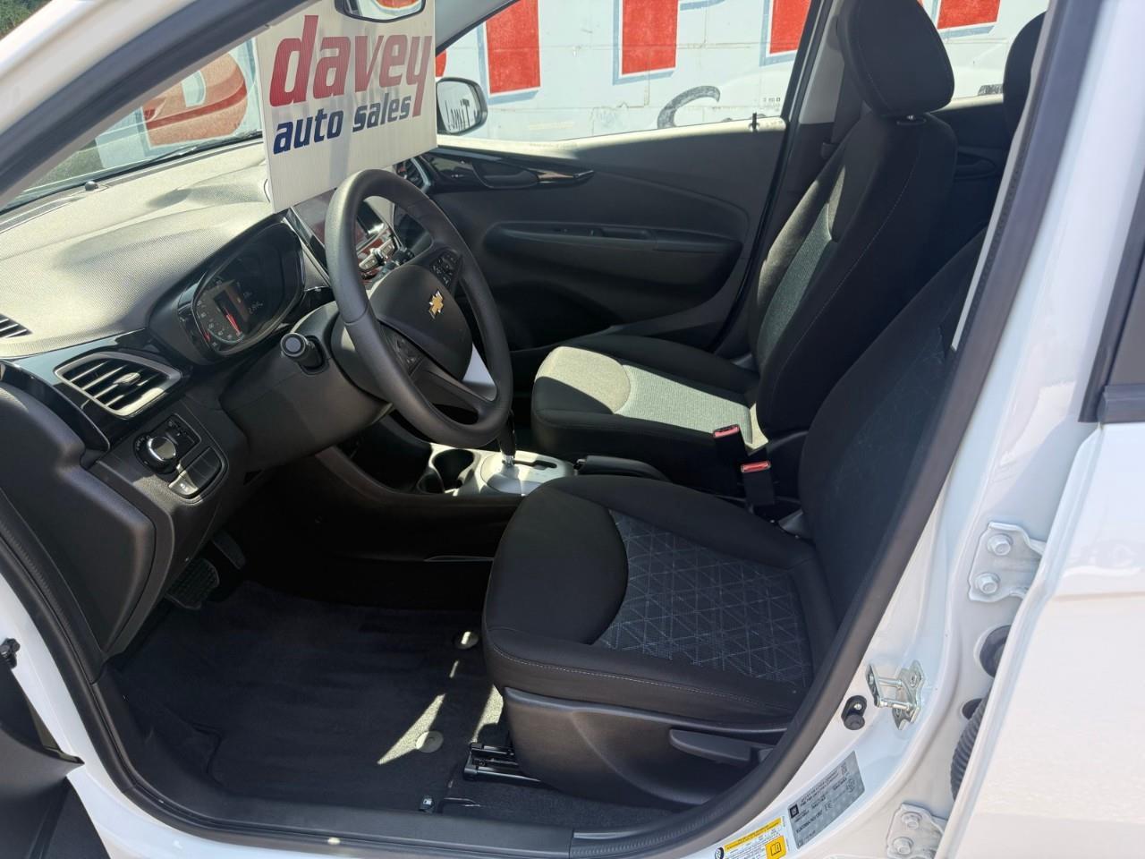 2022 Chevrolet Spark 1LT CVT 4dr Hatchback Photo
