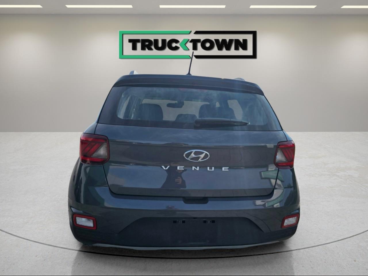 2026 Hyundai Venue Preferred 4dr Front-Wheel Drive Photo