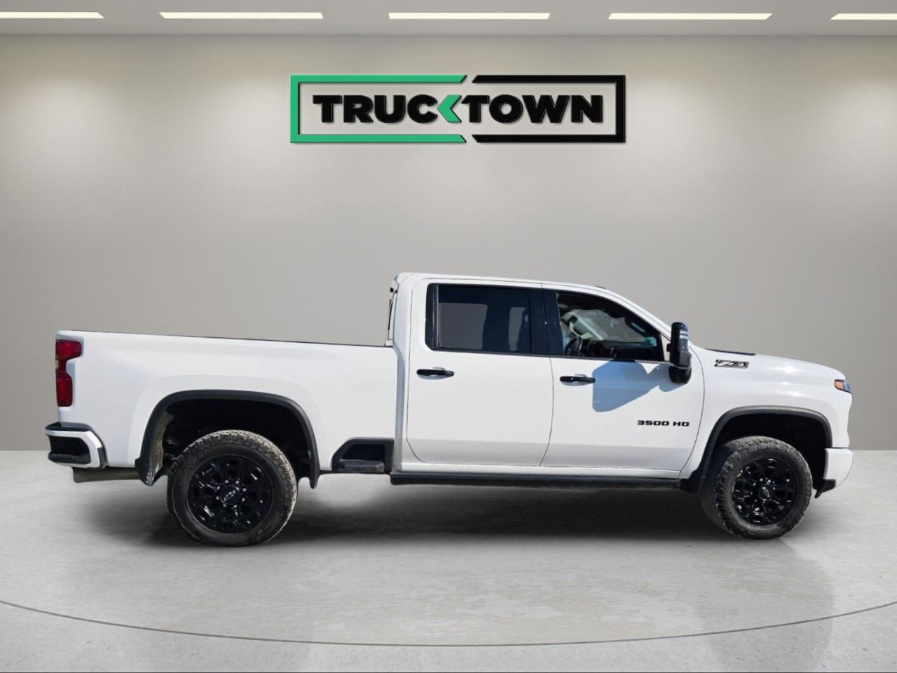 2024 Chevrolet Silverado 3500HD  Photo