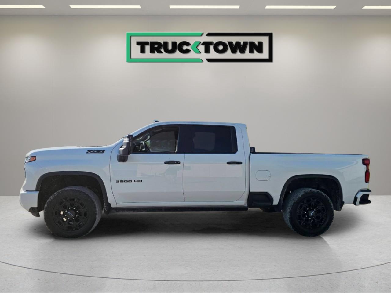 2024 Chevrolet Silverado 3500HD  Photo