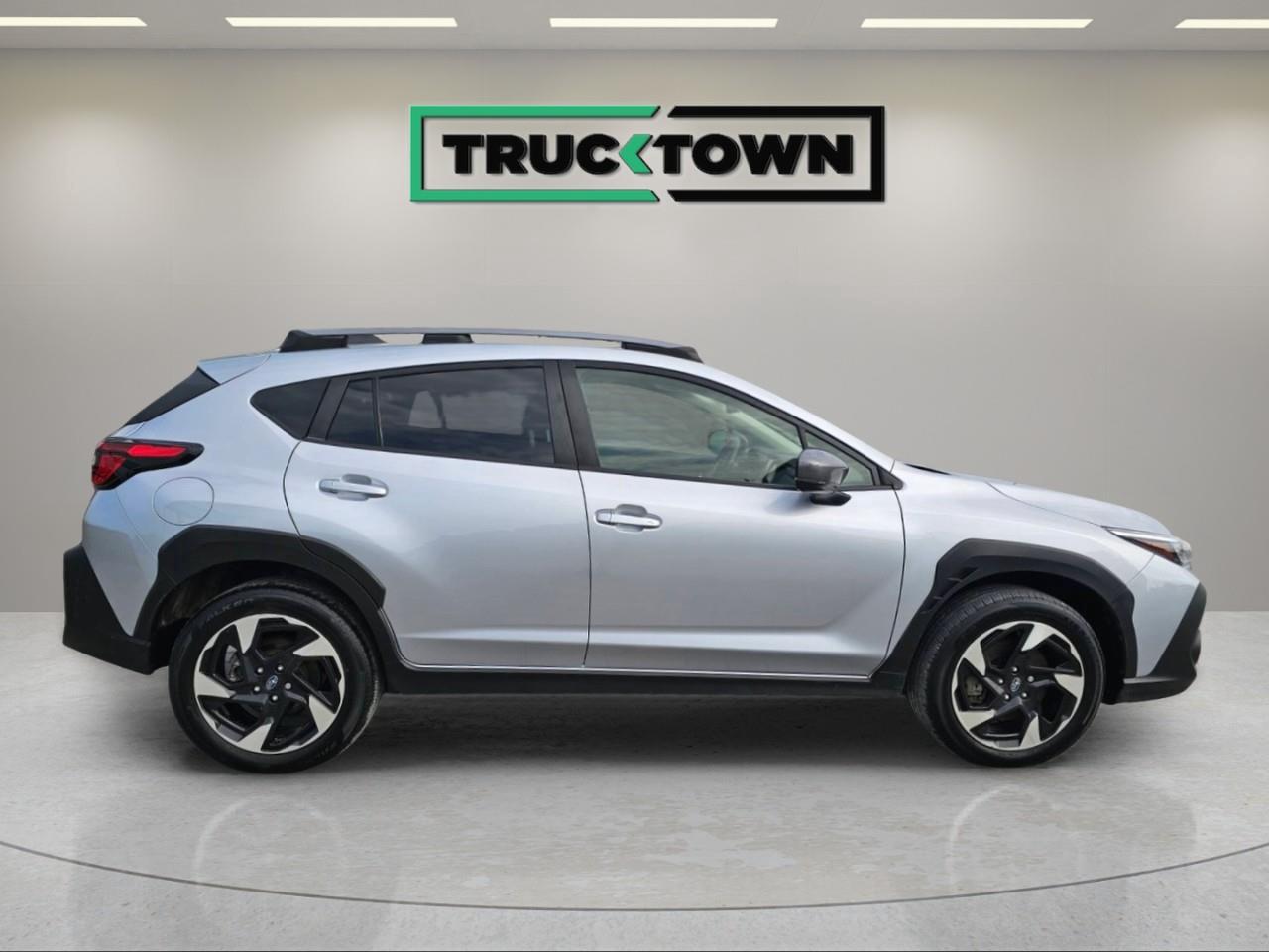 2024 Subaru Crosstrek Limited 4dr All-Wheel Drive Photo3