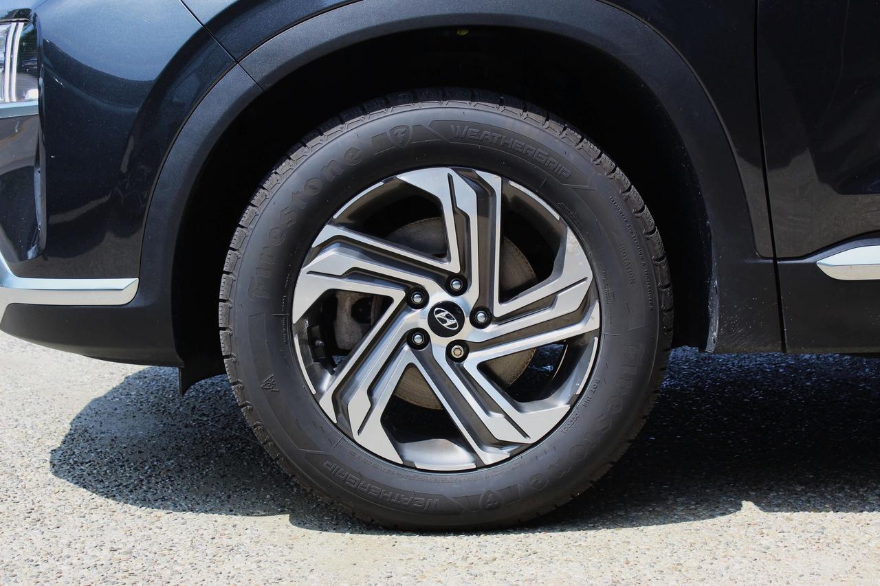 2023 Hyundai Santa Fe Preferred Photo