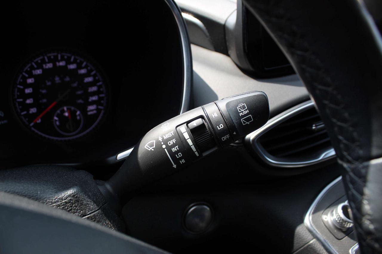2023 Hyundai Santa Fe Preferred Photo