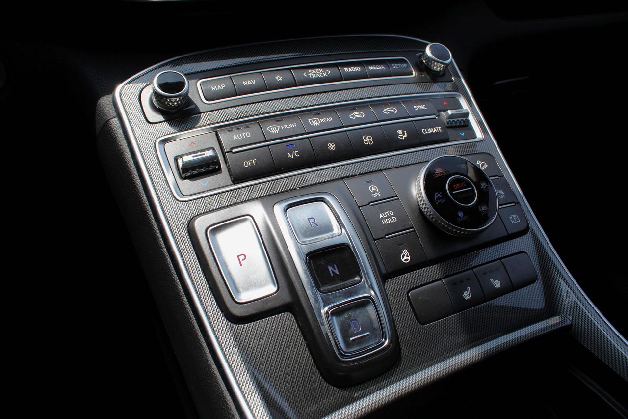 2023 Hyundai Santa Fe Preferred Photo