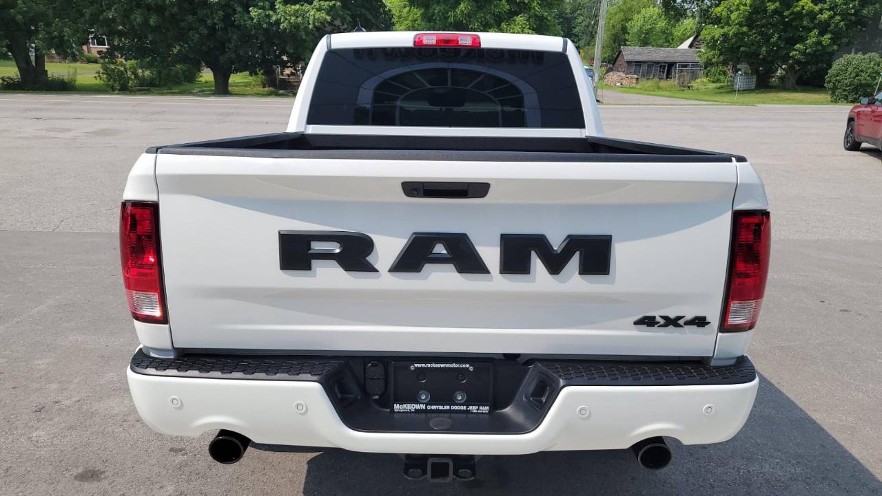 2023 RAM 1500 Classic EXPRESS 4X4 CREW CAB 5'7" BOX Photo