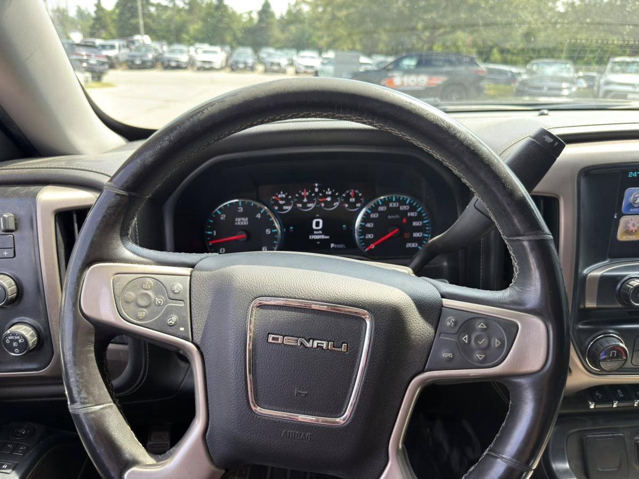 2017 GMC Sierra 1500 4WD Crew Cab 143.5  Denali Photo