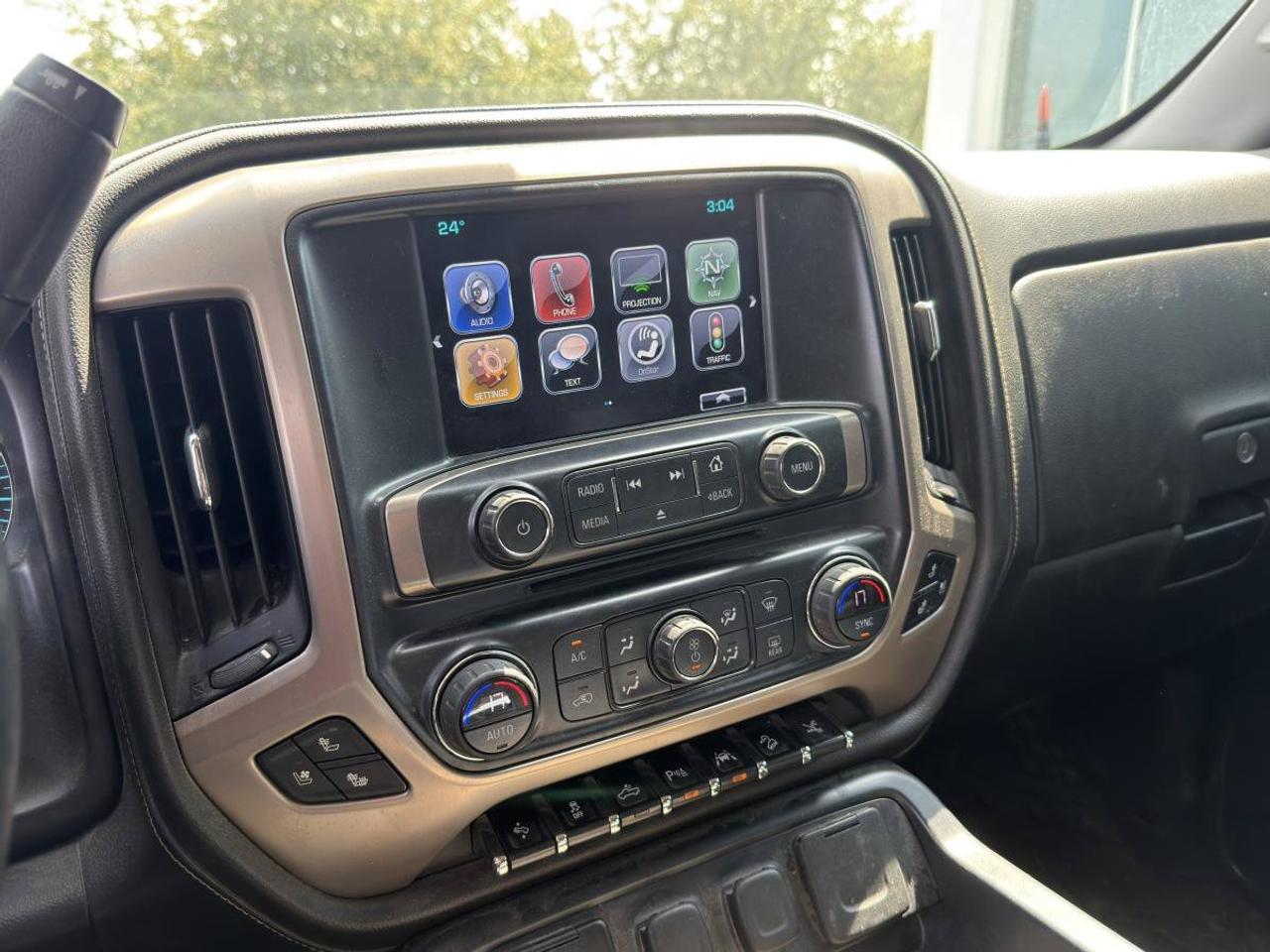 2017 GMC Sierra 1500 4WD Crew Cab 143.5  Denali Photo