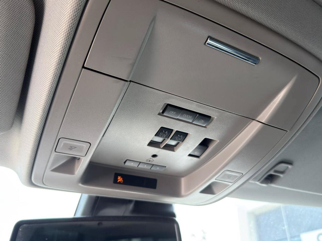 2017 GMC Sierra 1500 4WD Crew Cab 143.5  Denali Photo