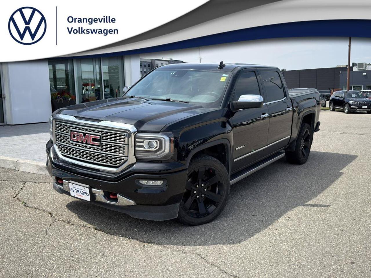 2017 GMC Sierra 1500 4WD Crew Cab 143.5  Denali Photo