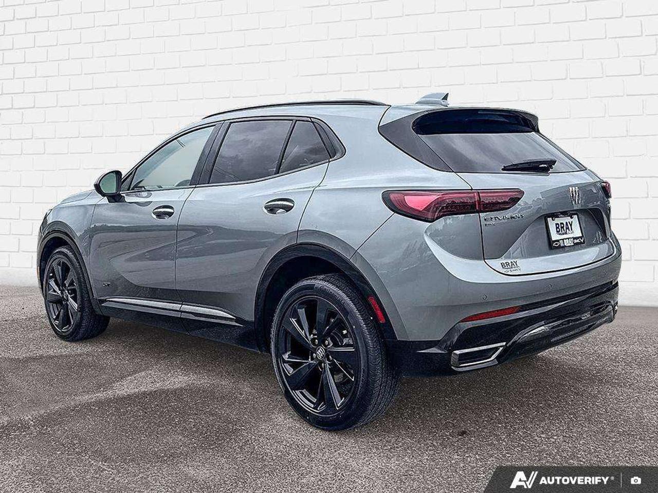 2024 Buick Envision PANORAMIC MOONROOF. WIRELESS PHONE CHARGING. HD SURROUND VISION. HEATED BACK SEATS. Photo
