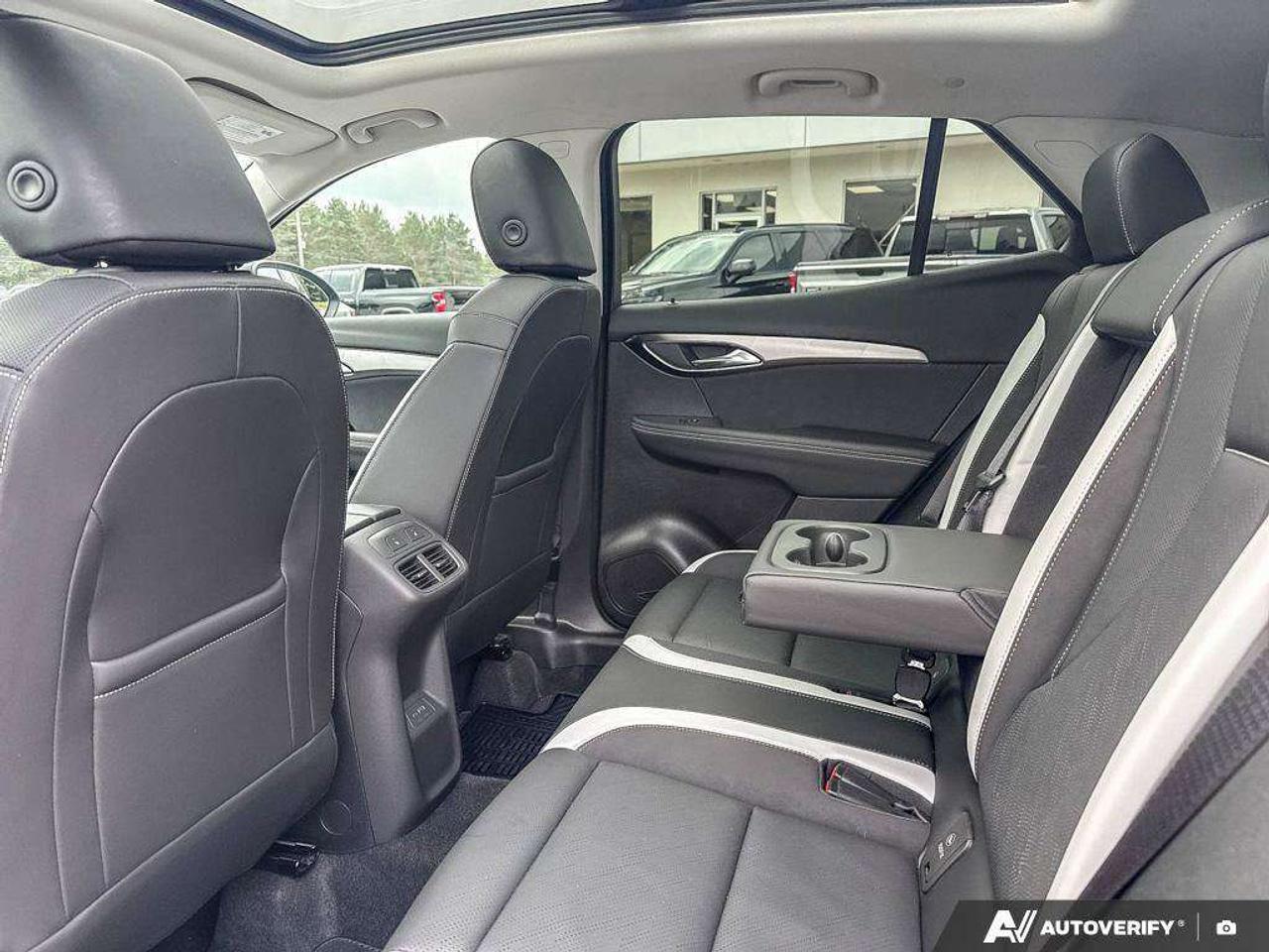 2024 Buick Envision PANORAMIC MOONROOF. WIRELESS PHONE CHARGING. HD SURROUND VISION. HEATED BACK SEATS. Photo