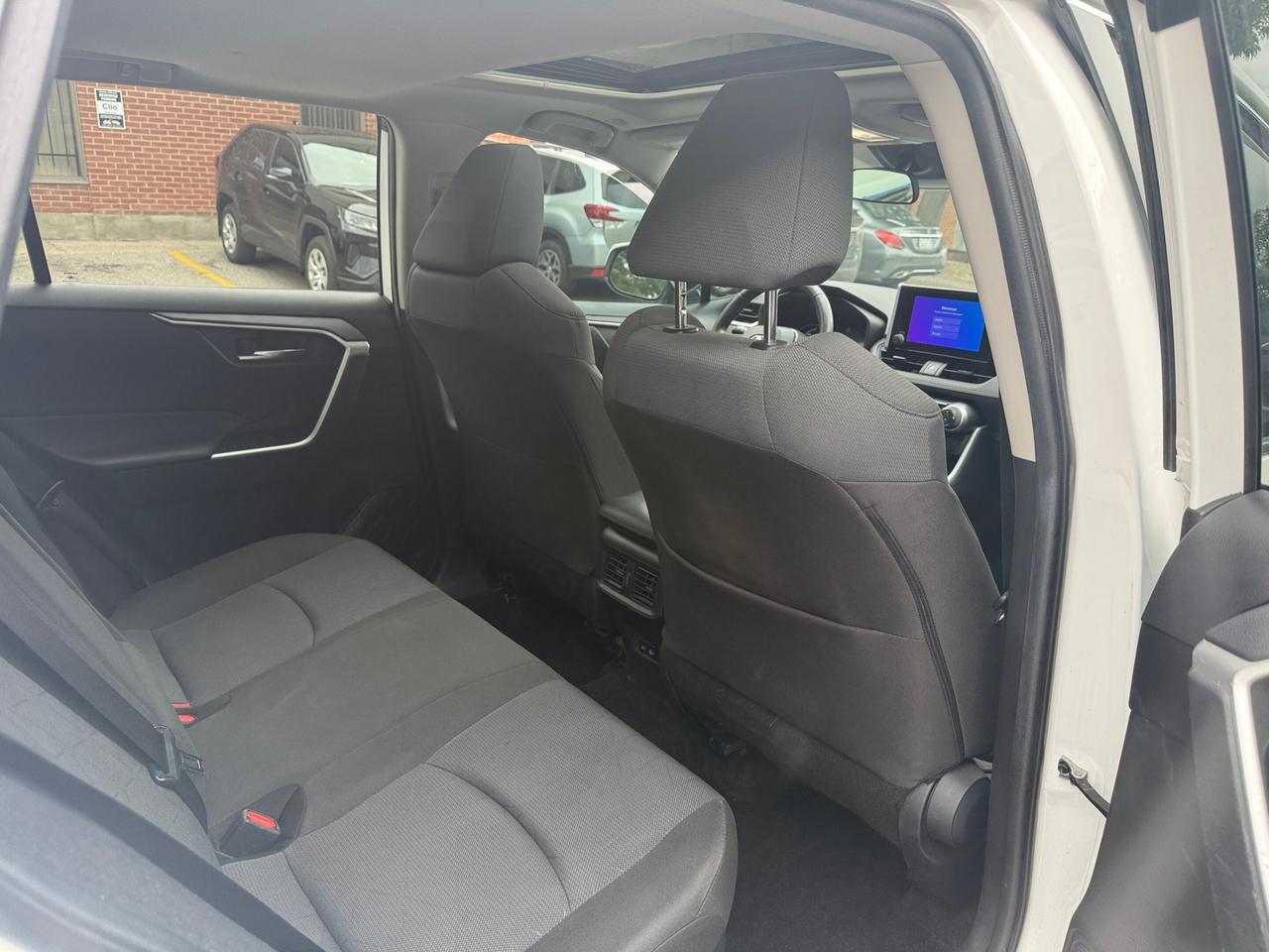 2025 Toyota RAV4 Hybrid XLE AWD, ONE OWNER, ACCIDENT FREE Photo