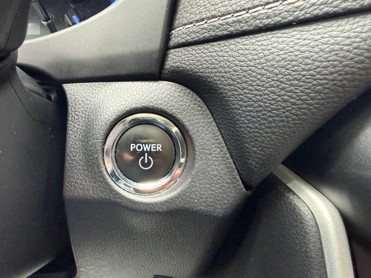 2025 Toyota RAV4 Hybrid XLE AWD, ONE OWNER, ACCIDENT FREE Photo
