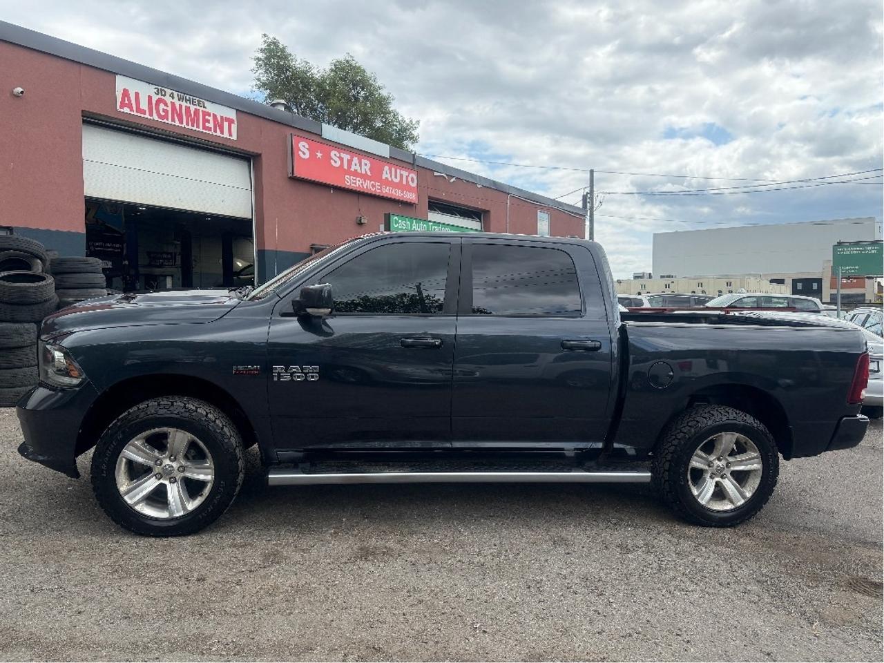 2016 Dodge Ram 1500 Sport Photo