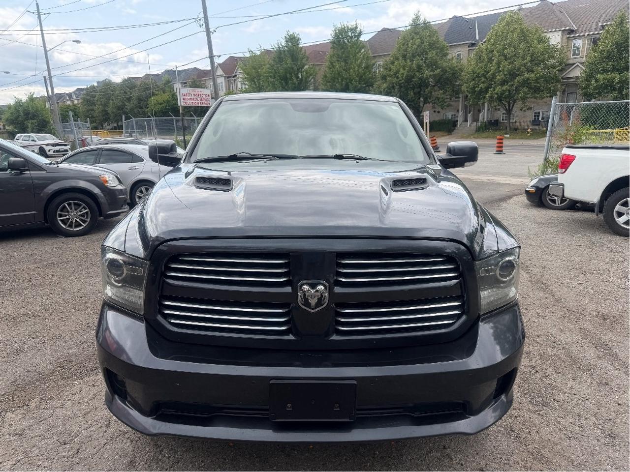 2016 Dodge Ram 1500 Sport Photo0