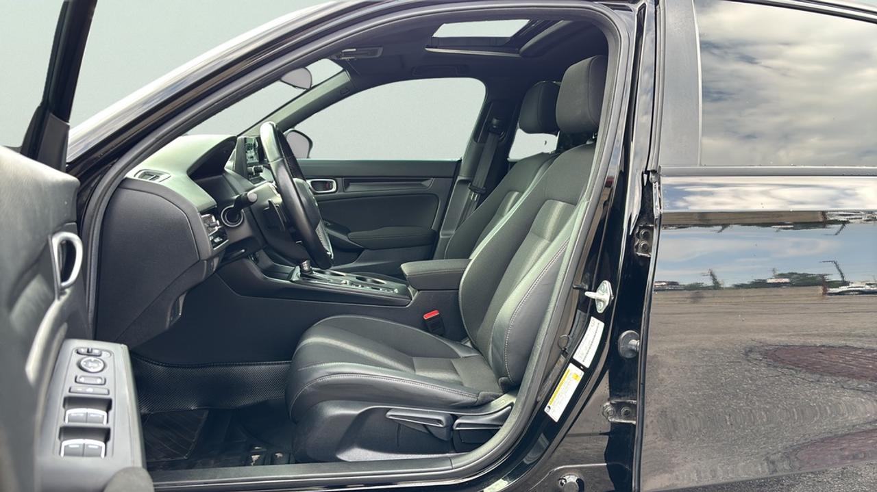 2024 Honda Civic 2.0L, Sunroof, Heated Seats & Steering Wheel Photo