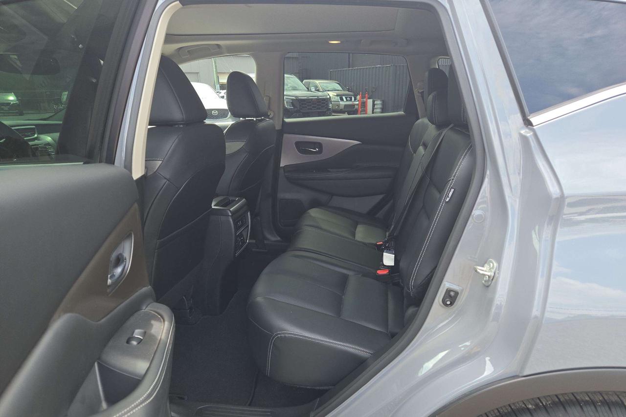 2023 Nissan Murano Midnight Edition Photo