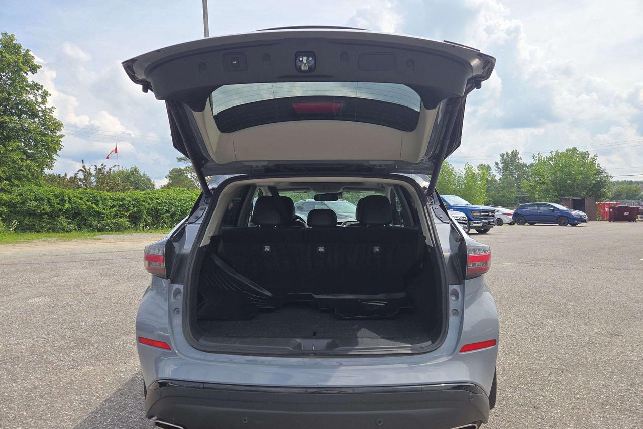 2023 Nissan Murano Midnight Edition Photo