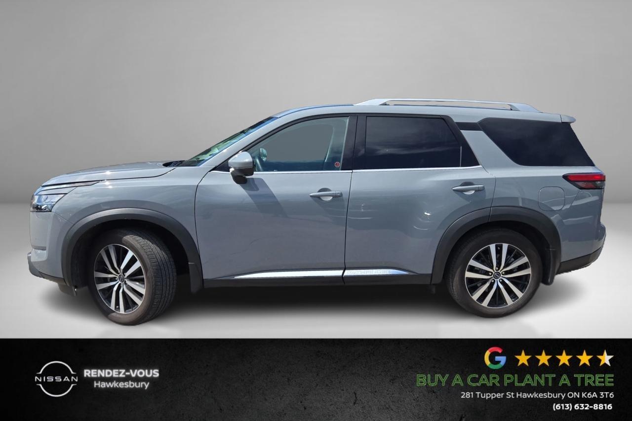 2024 Nissan Pathfinder Platinum Photo