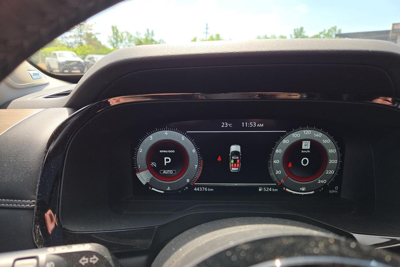 2024 Nissan Pathfinder Platinum Photo