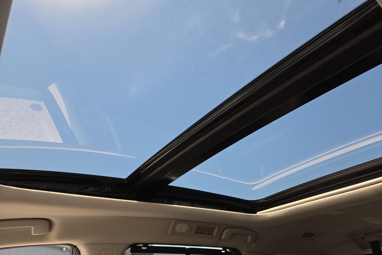 2024 Nissan Pathfinder Platinum Photo