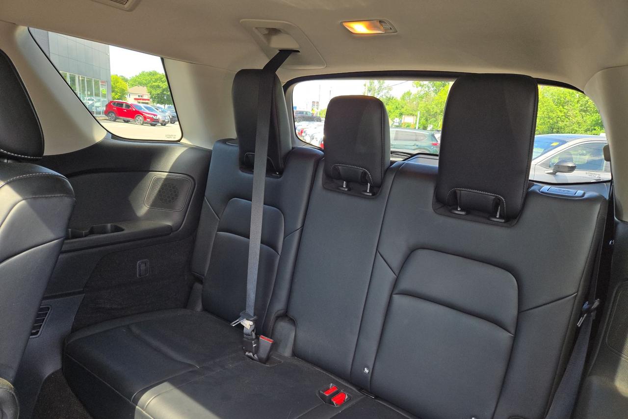 2024 Nissan Pathfinder Platinum Photo