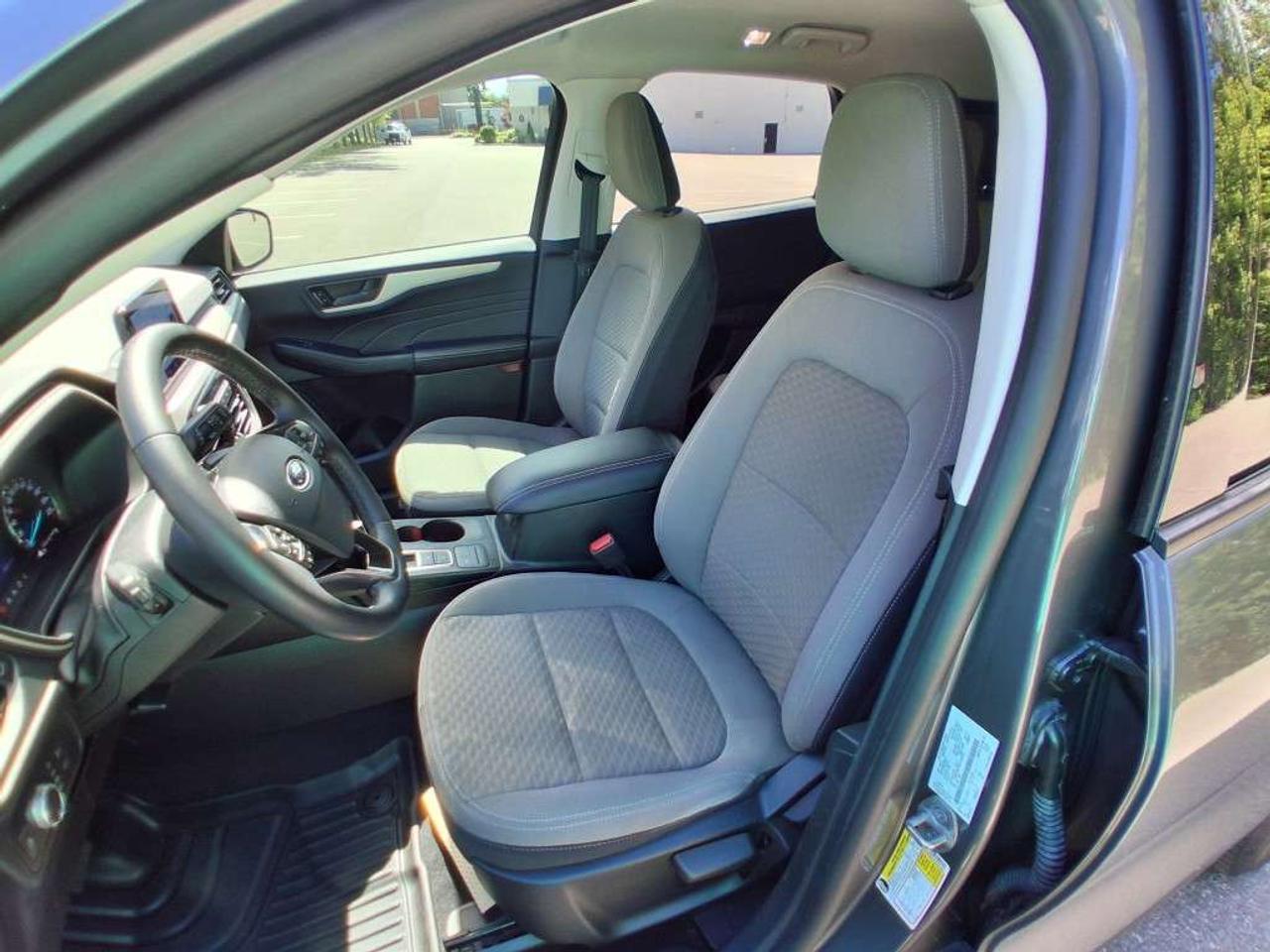 2022 Ford Escape SE AWD Photo