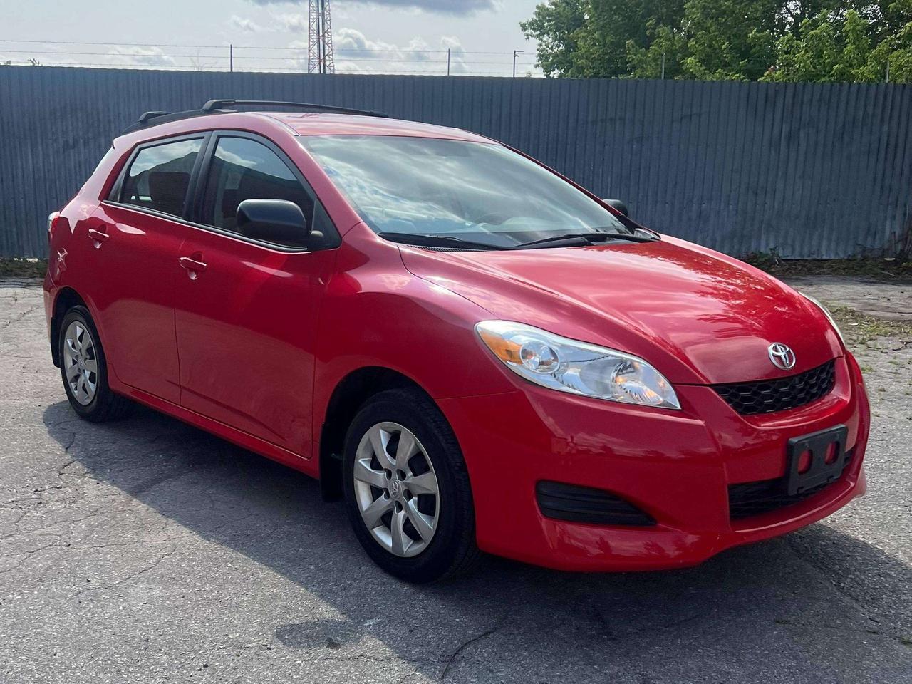 2012 Toyota Matrix AWD HATCHBACK AUTO LOW KM Photo